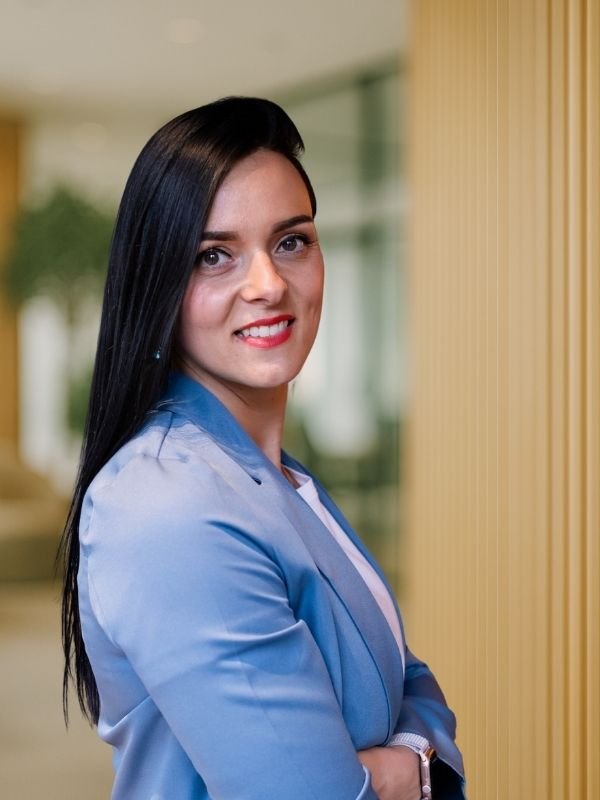 Adéla Hubnerová - Head of Sales Ascenta Interim